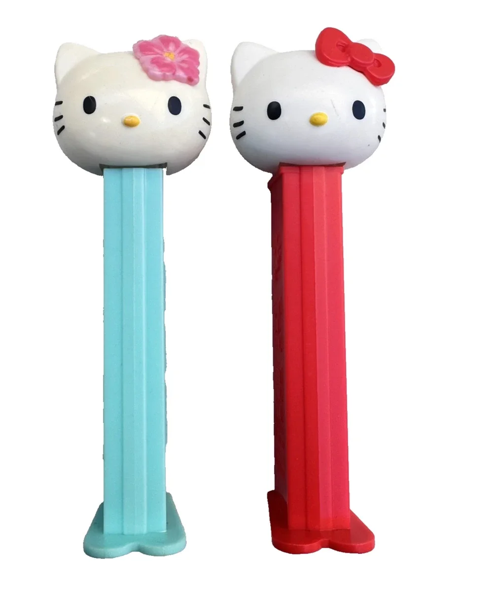 HELLO KITTY - PEZ Red &Blue Dispensers Vintage 1976 Lot 2 Made In Hungary D2